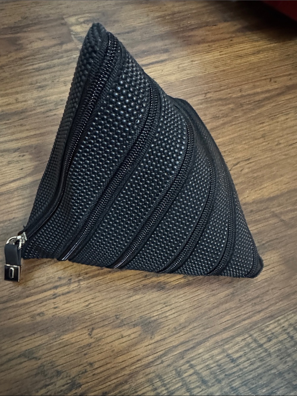 Black Pyramid Zip Pouch - Compact Travel Bag 43.PB.2